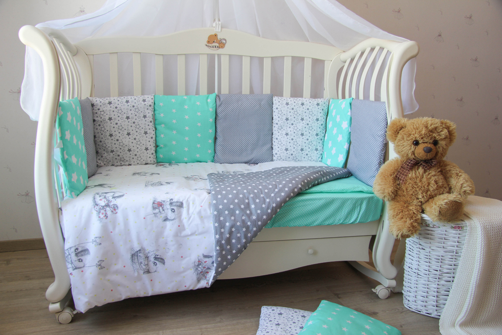 Комплект в кроватку съёмные наволочки 6 предметов бязь,поплин ЗАЙКИ