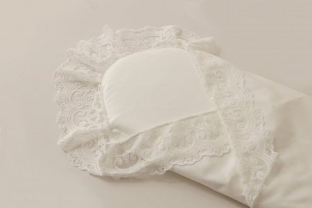 Уголок с кружевом для пледа (с жёстким вкладышем) Lappetti