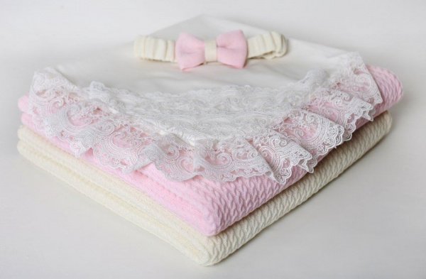 Уголок с кружевом для трикотажного пледа Lappetti