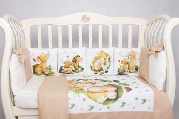 Комплект в кроватку Премиум ПАННО 5 шт.съемн.навол. подушками 6 предм.Король львенок(кофе)
