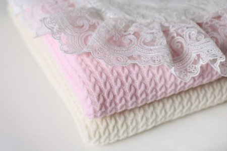 Уголок с кружевом для трикотажного пледа Lappetti