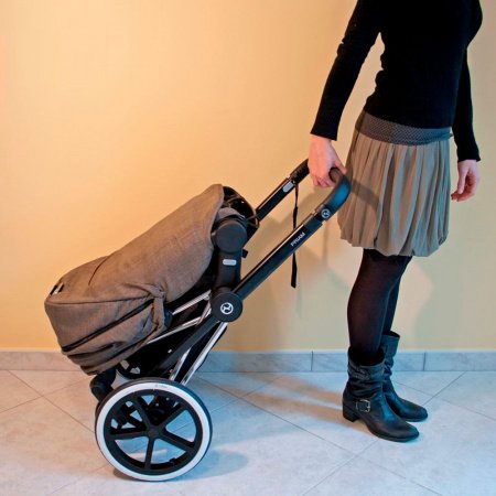 Прогулочная коляска Cybex Priam Lux